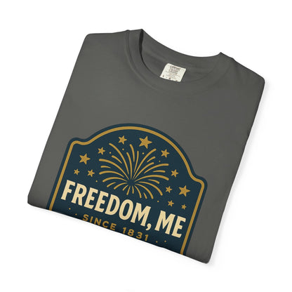 Freedom, NH – Vintage Badge Tee – Pepper folded