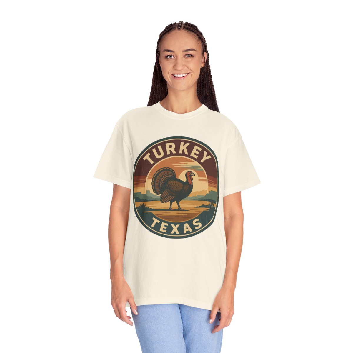 Turkey, TX — Vintage Badge Tee T-shirt – Ivory person-2